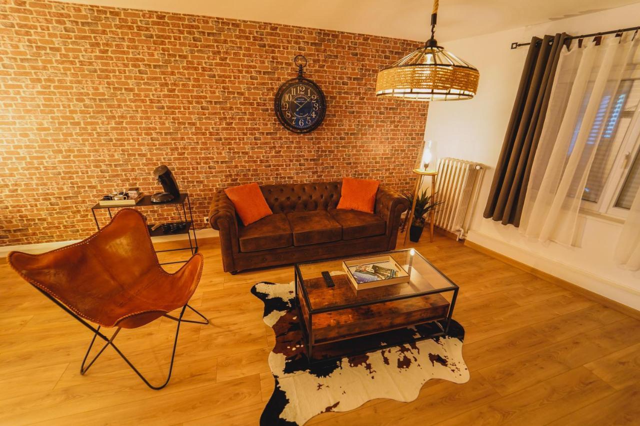 The Vintage Apartment Au Coeur De La Ville De Rimbaud ชาร์เลอวิลล์-เมซิแยร์ ภายนอก รูปภาพ